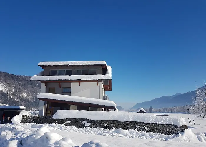 Nico\'S Place