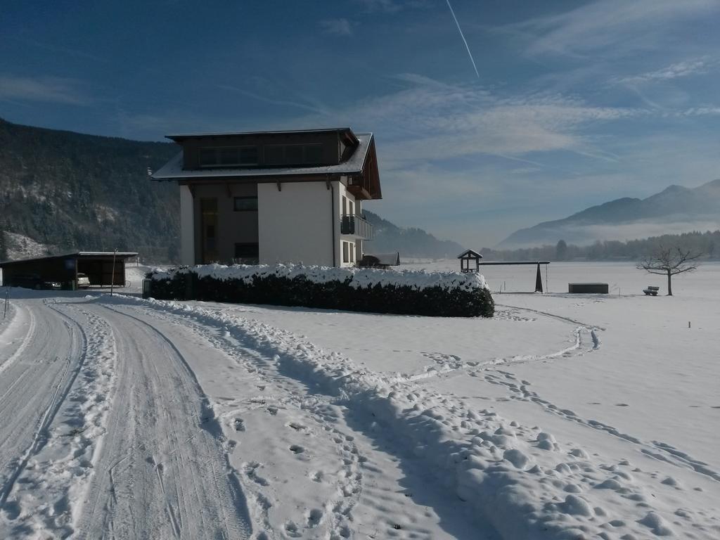 Nico's Place *